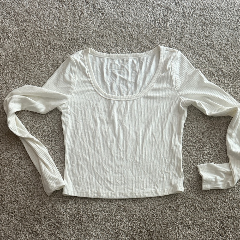 Womenβs Scoop Neck cropped Long Sleeve Ribbed top - White